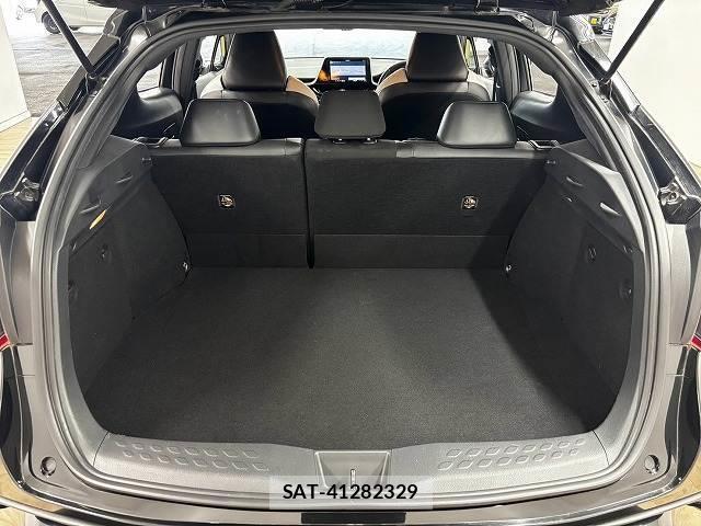 Toyota C-HR 2019-03 8865423-12