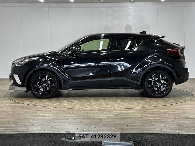Toyota C-HR 2019-03 8865423-16