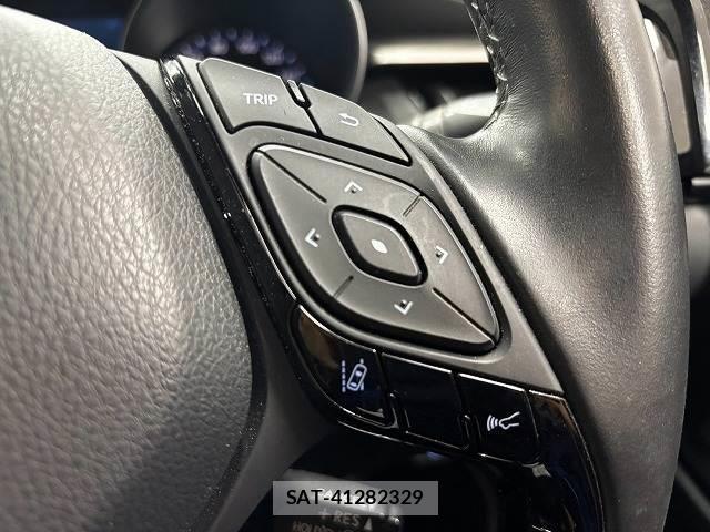 Toyota C-HR 2019-03 8865423-6
