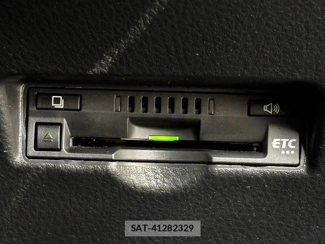Toyota C-HR 2019-03 8865423-8