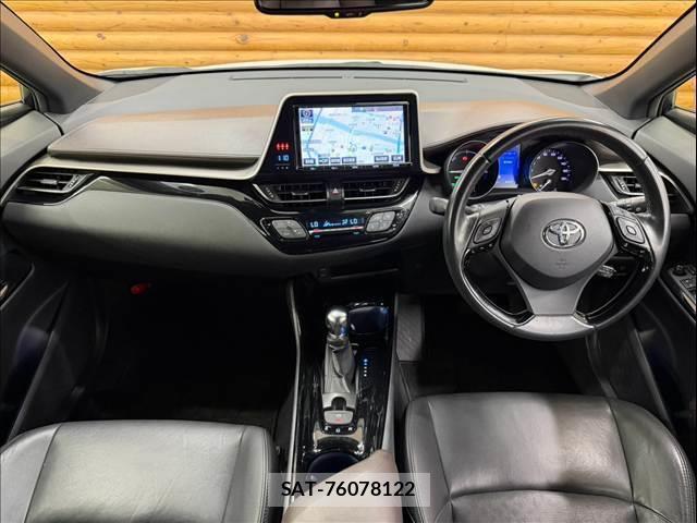 Toyota C-HR 2017-02 8866071-1