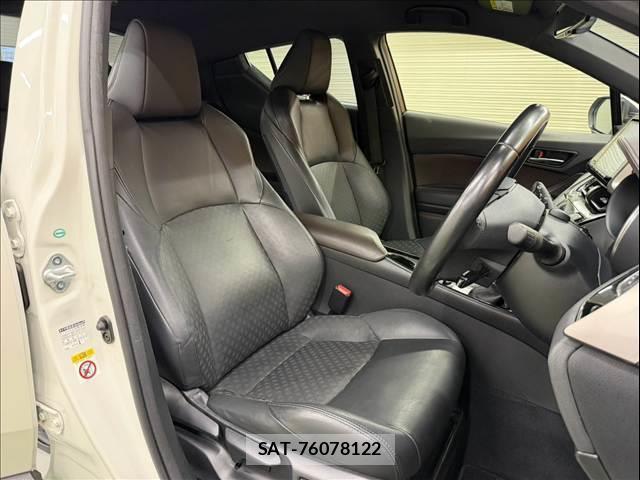 Toyota C-HR 2017-02 8866071-10