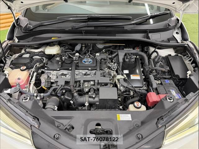 Toyota C-HR 2017-02 8866071-13