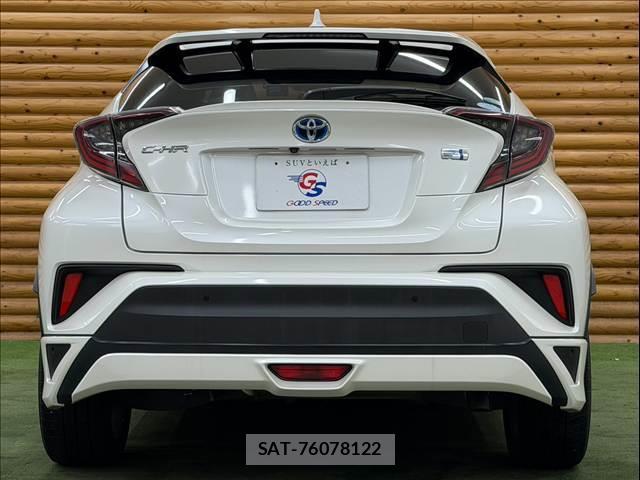 Toyota C-HR 2017-02 8866071-15
