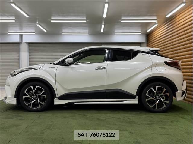 Toyota C-HR 2017-02 8866071-16