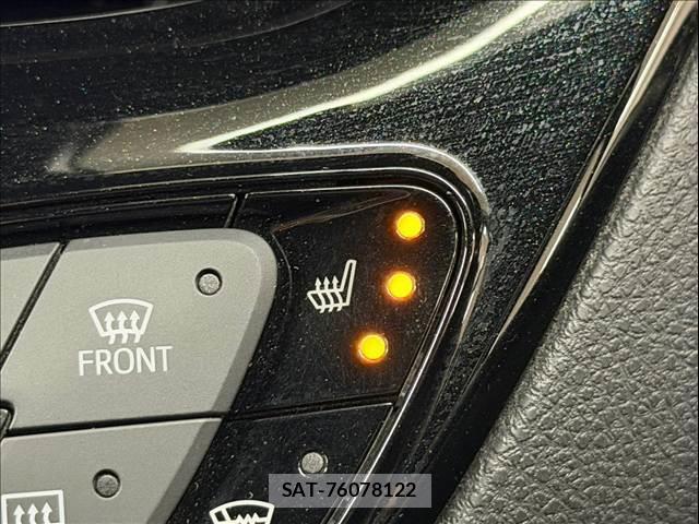 Toyota C-HR 2017-02 8866071-7