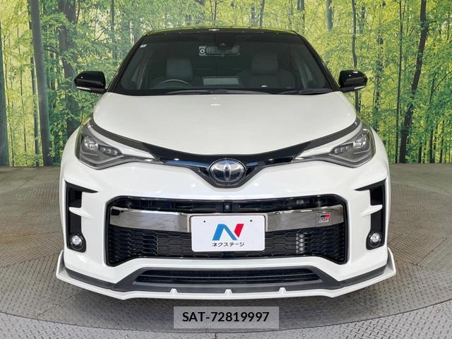 Toyota C-HR 2020-01 8866129-13