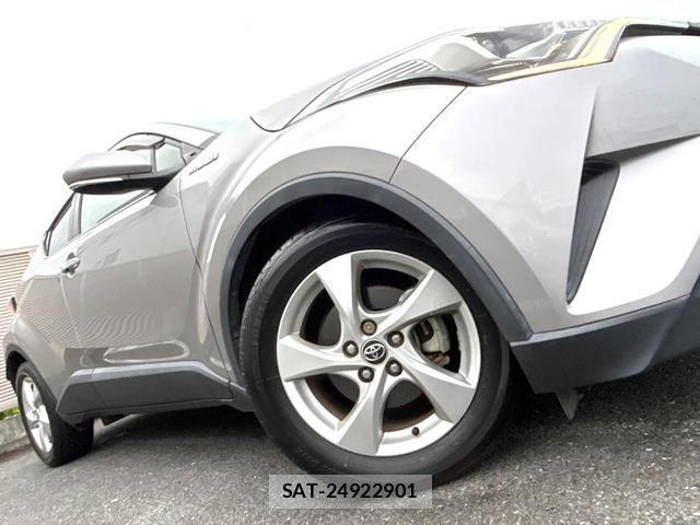 Toyota C-HR 2018-04 8866405-11