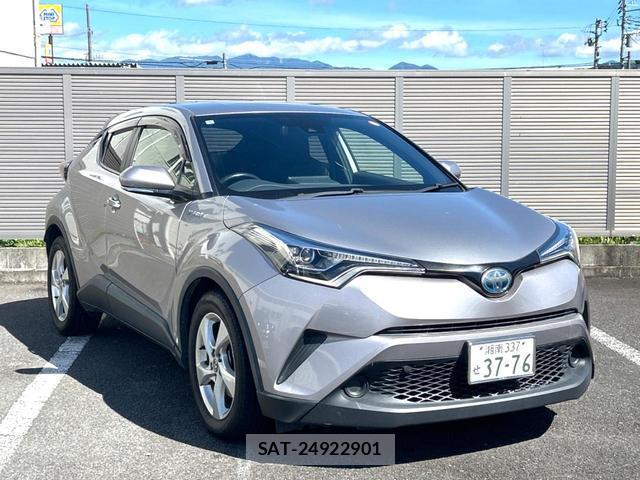 Toyota C-HR 2018-04 8866405-14