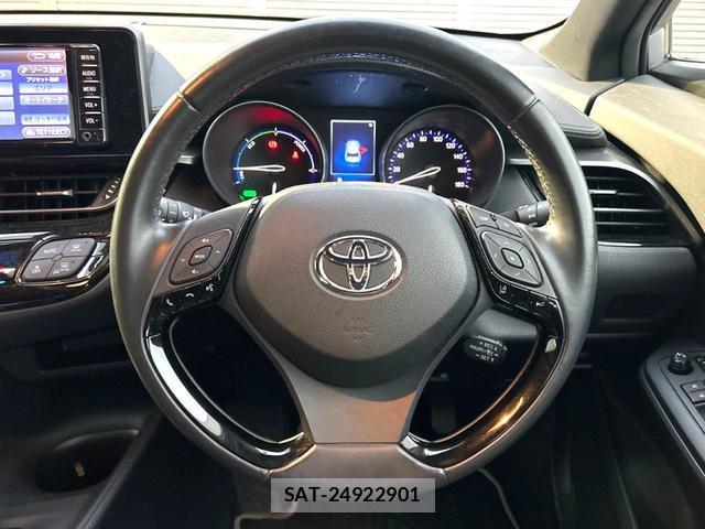 Toyota C-HR 2018-04 8866405-9