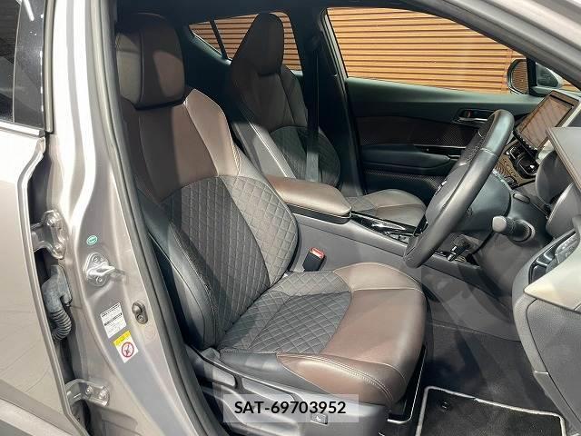 Toyota C-HR 2017-12 8866789-10