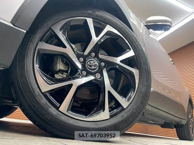 Toyota C-HR 2017-12 8866789-18