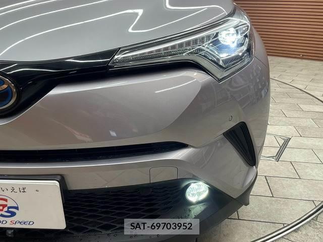 Toyota C-HR 2017-12 8866789-19