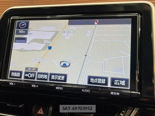 Toyota C-HR 2017-12 8866789-2