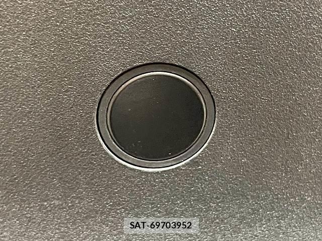 Toyota C-HR 2017-12 8866789-9