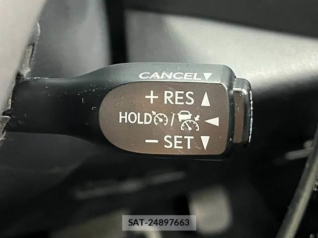 Toyota C-HR 2019-08 8866793-5