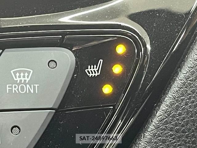 Toyota C-HR 2019-08 8866793-6