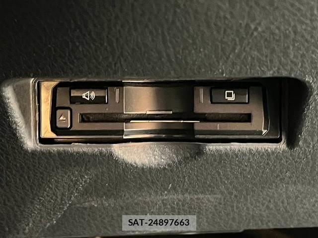 Toyota C-HR 2019-08 8866793-8