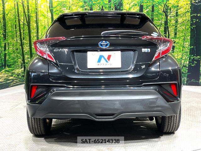 Toyota C-HR 2019-02 8867262-14