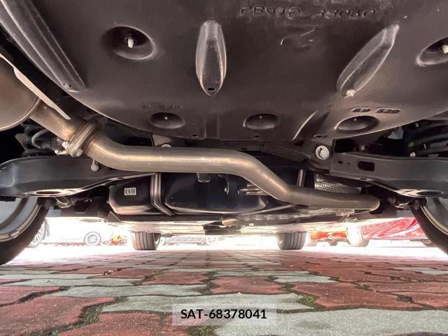 Toyota CAMRY 2023-02 8865815-18