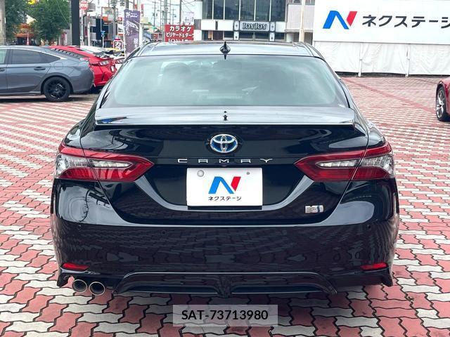 Toyota CAMRY 2023-11 8865817-14