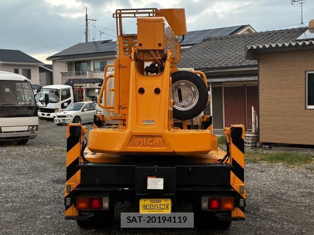 MITSUBISHI FUSO CANTER 2009-09 8865957-8