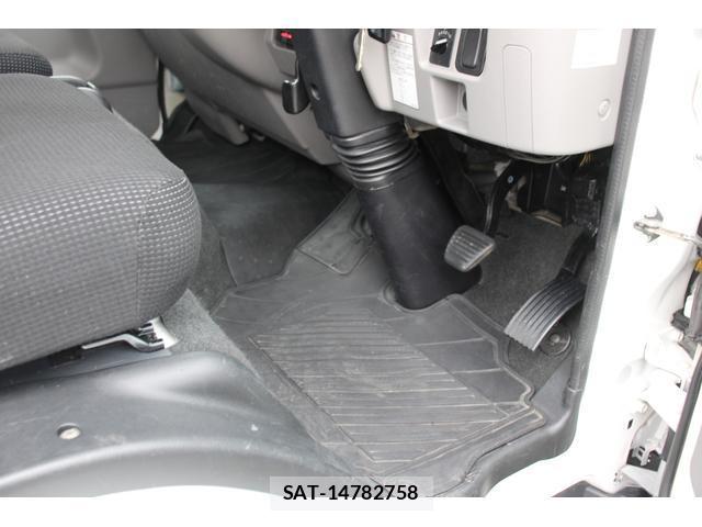 MITSUBISHI FUSO CANTER 2019-08 8866136-19
