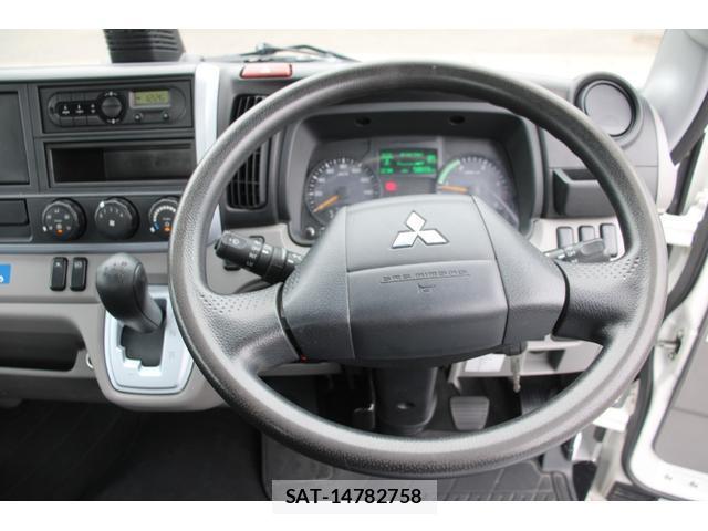MITSUBISHI FUSO CANTER 2019-08 8866136-9