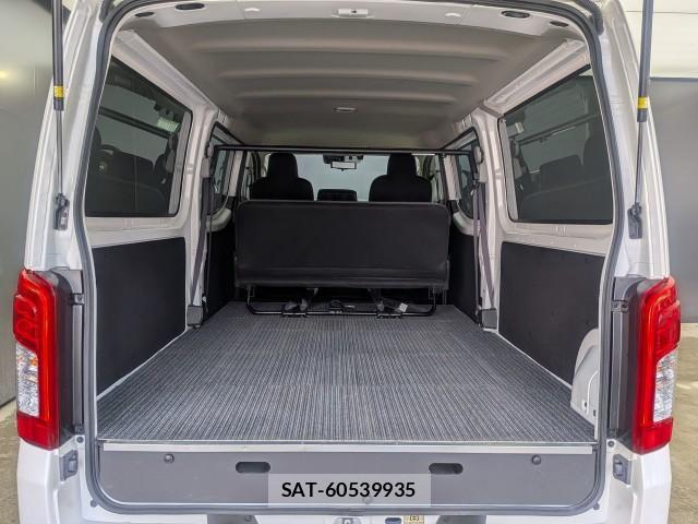 Nissan Caravan 2024-04 8866522-18