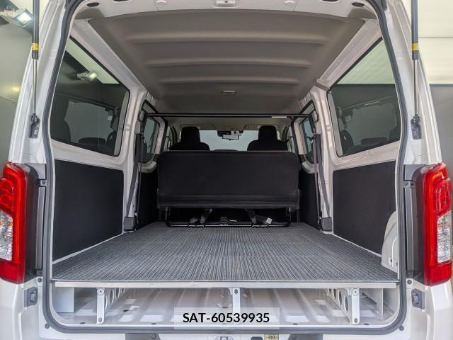 Nissan Caravan 2024-04 8866522-19
