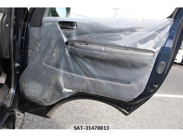 Nissan Caravan 2022-05 8866689-17