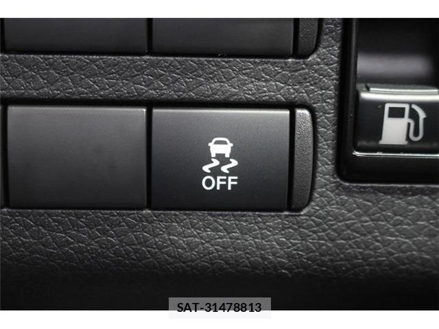 Nissan Caravan 2022-05 8866689-4