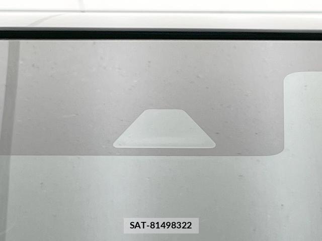 Nissan Caravan 2024-10 8866989-4