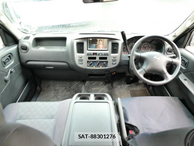Nissan Caravan 2008-08 8867018-5