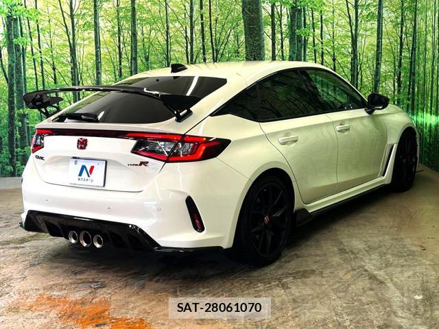Honda CIVIC 2025-02 8865804-10