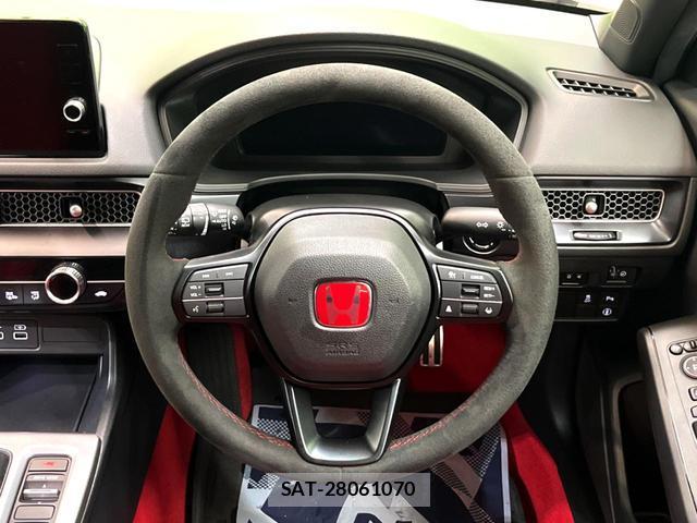 Honda CIVIC 2025-02 8865804-11
