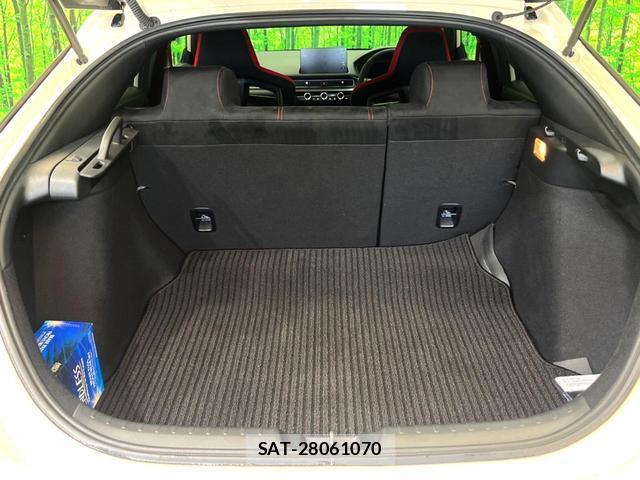 Honda CIVIC 2025-02 8865804-12