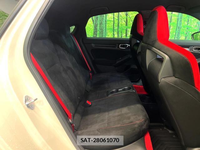 Honda CIVIC 2025-02 8865804-14
