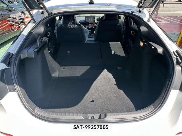 Honda CIVIC 2026-05 8866580-10