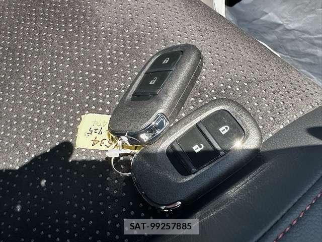 Honda CIVIC 2026-05 8866580-15