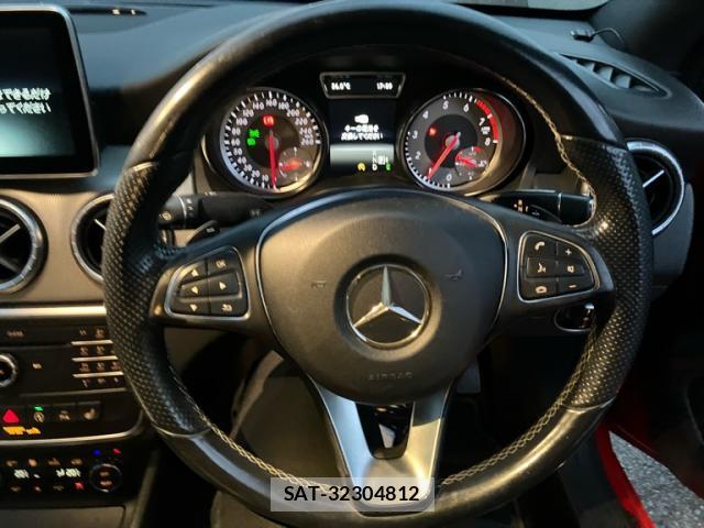 Mercedes Benz CLA-CLASS 2015-09 8865965-18