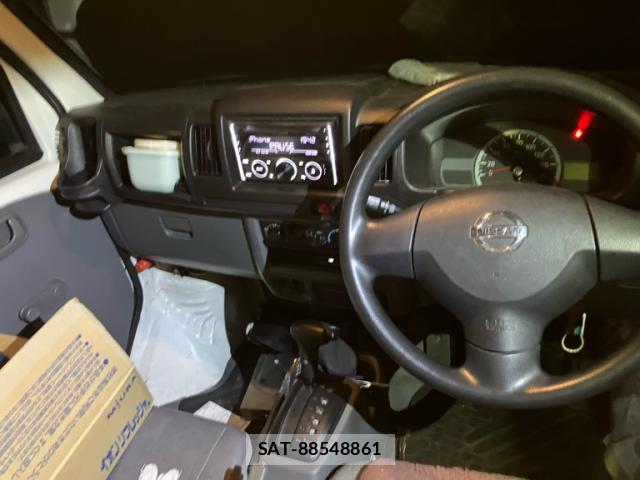Nissan CLIPPER TRUCK 2010-08 8865422-10