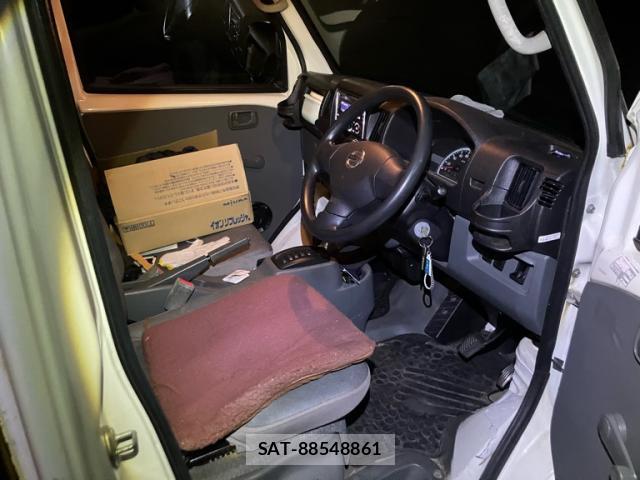 Nissan CLIPPER TRUCK 2010-08 8865422-8