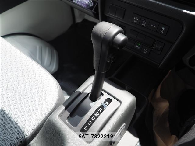 Nissan CLIPPER TRUCK 2026-08 8866890-12