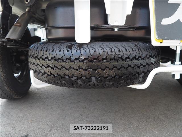 Nissan CLIPPER TRUCK 2026-08 8866890-13