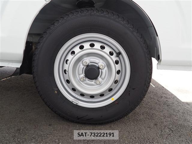 Nissan CLIPPER TRUCK 2026-08 8866890-18