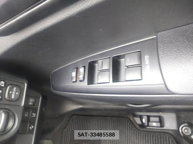 Toyota COROLLA AXIO 2018-09 8865619-13