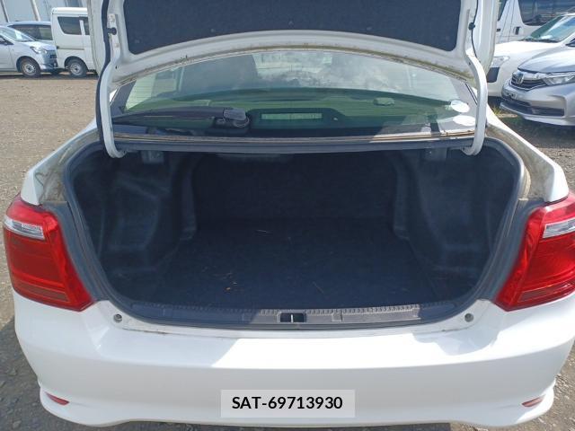 Toyota COROLLA AXIO 2015-09 8867330-7