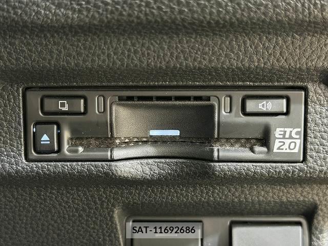 Toyota COROLLA CROSS 2025-11 8867373-9