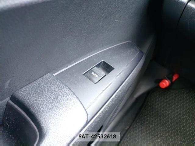 Toyota COROLLA FIELDER 2017-09 8865627-12
